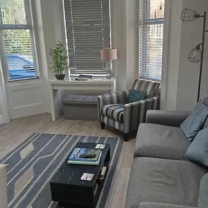 https://newly-refurbished-stylish-apartment.bournemouth-hotels.org
